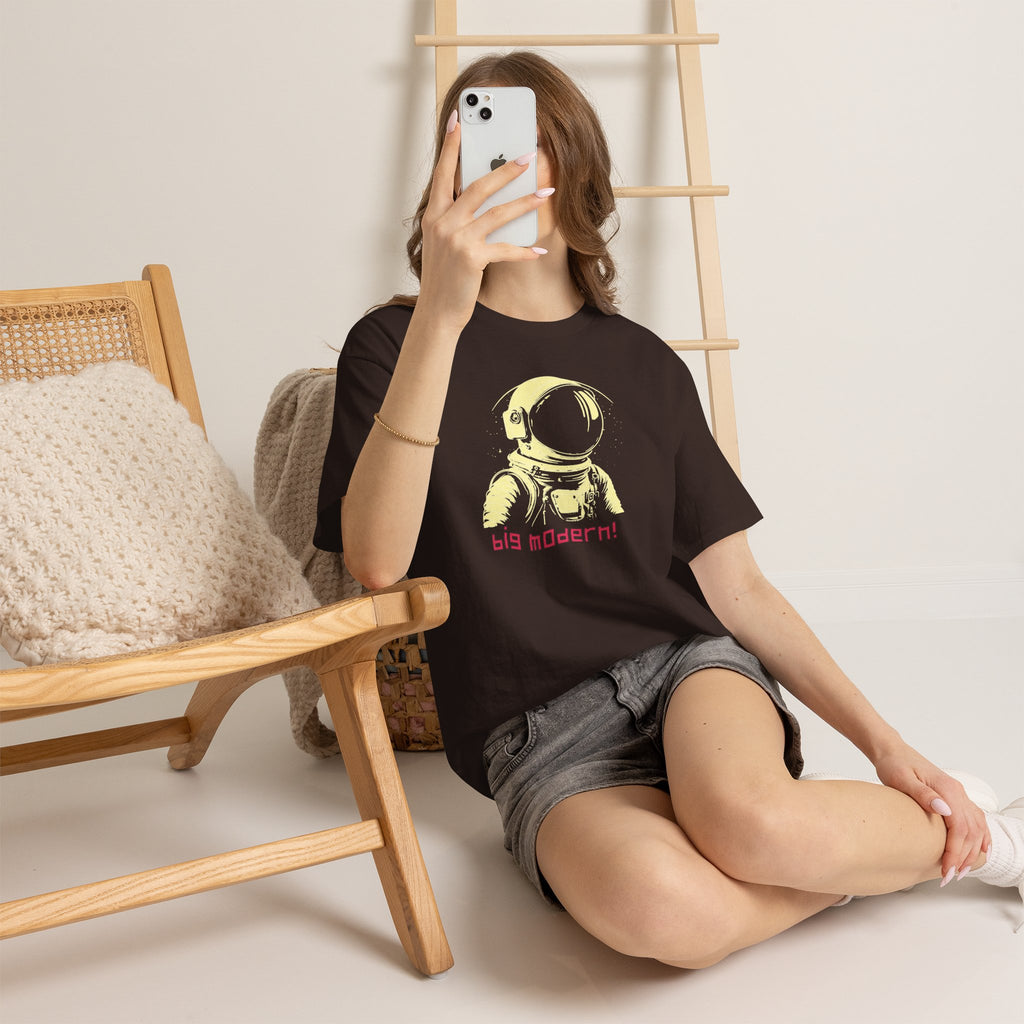 Retro Astronaut T‑Shirt - "big modern!" Graphic Tee, Vaporwave Space Design